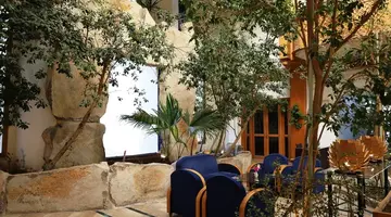 TUNISIA LODGE
