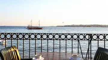 Tuntas Beach Hotel