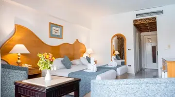 TURQUOISE BEACH HOTEL