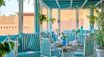 TURTLES INN