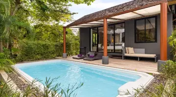 Twin Lotus Resort & Spa