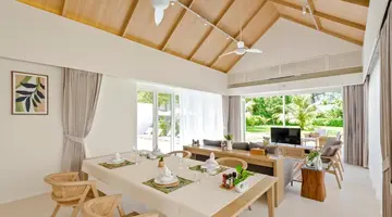 Twin Lotus Resort & Spa