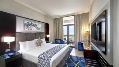 Two Seasons Hotel & Apartments