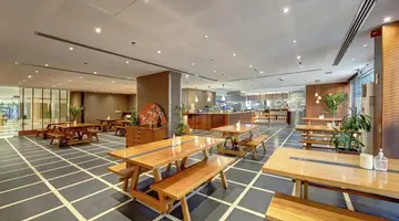 Two Seasons Hotel & Apartments