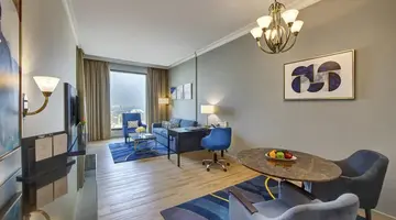 Two Seasons Hotel & Apartments