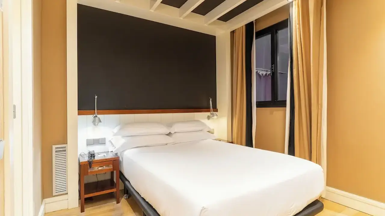 U232 Hotel