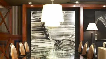 U232 Hotel