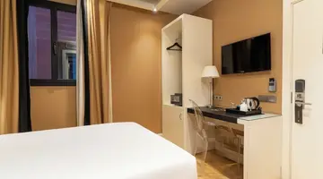 U232 Hotel