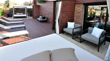 U232 Hotel