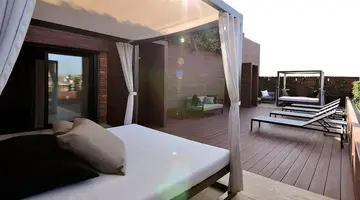 U232 Hotel