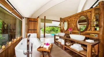 Uga Chena Huts 5