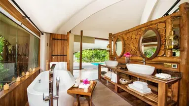 Uga Chena Huts 5