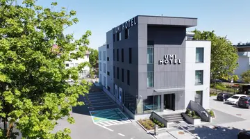 Umi Hotel