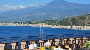 UNA HOTELS CAPOTAORMINA