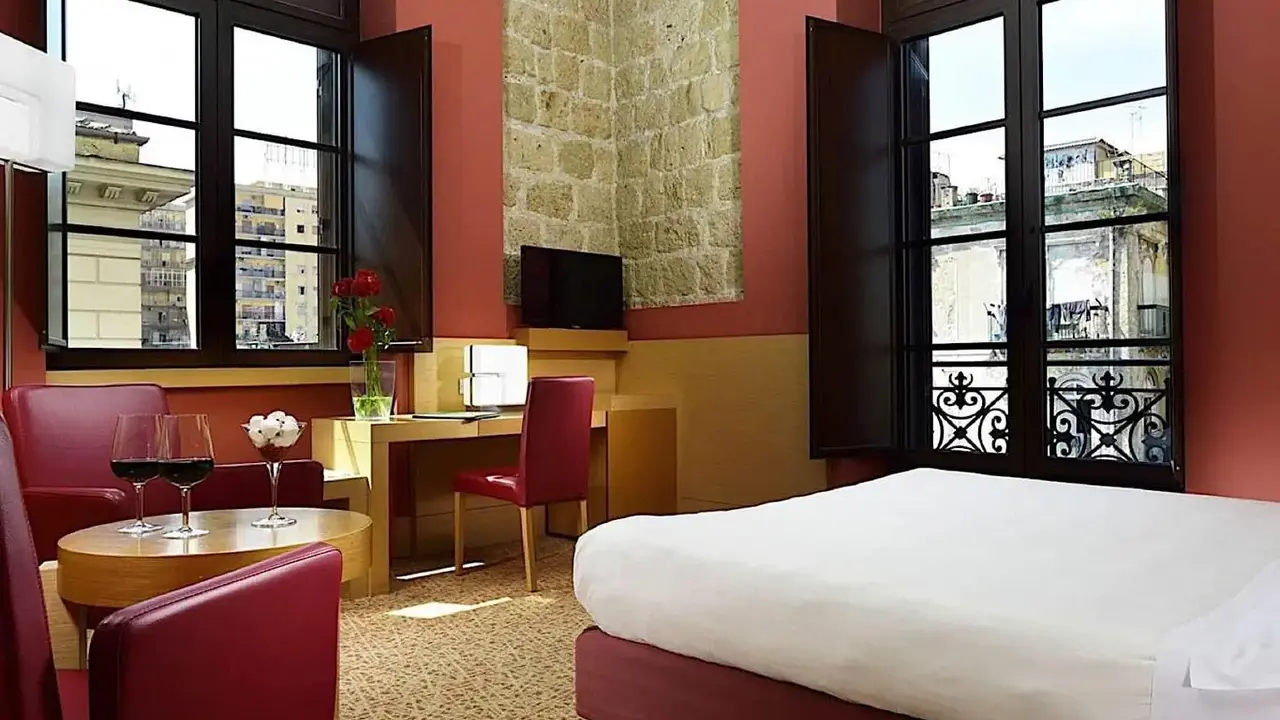 UNA HOTELS Napoli