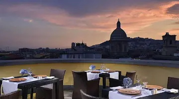 UNA HOTELS Napoli