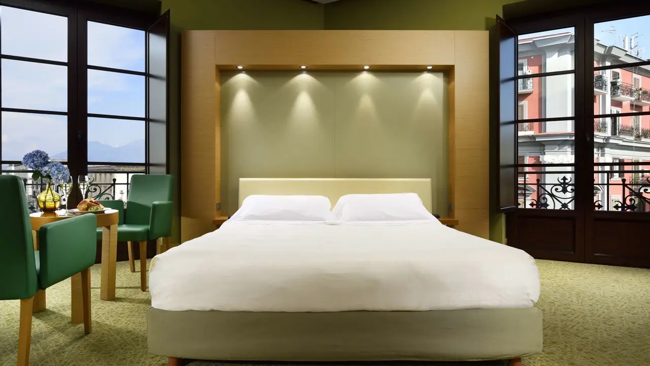 UNA HOTELS Napoli
