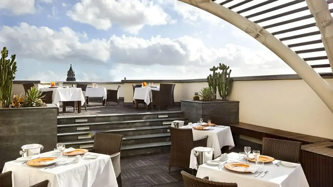 UNA HOTELS Napoli