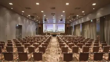UNA HOTELS T Hotel Cagliari