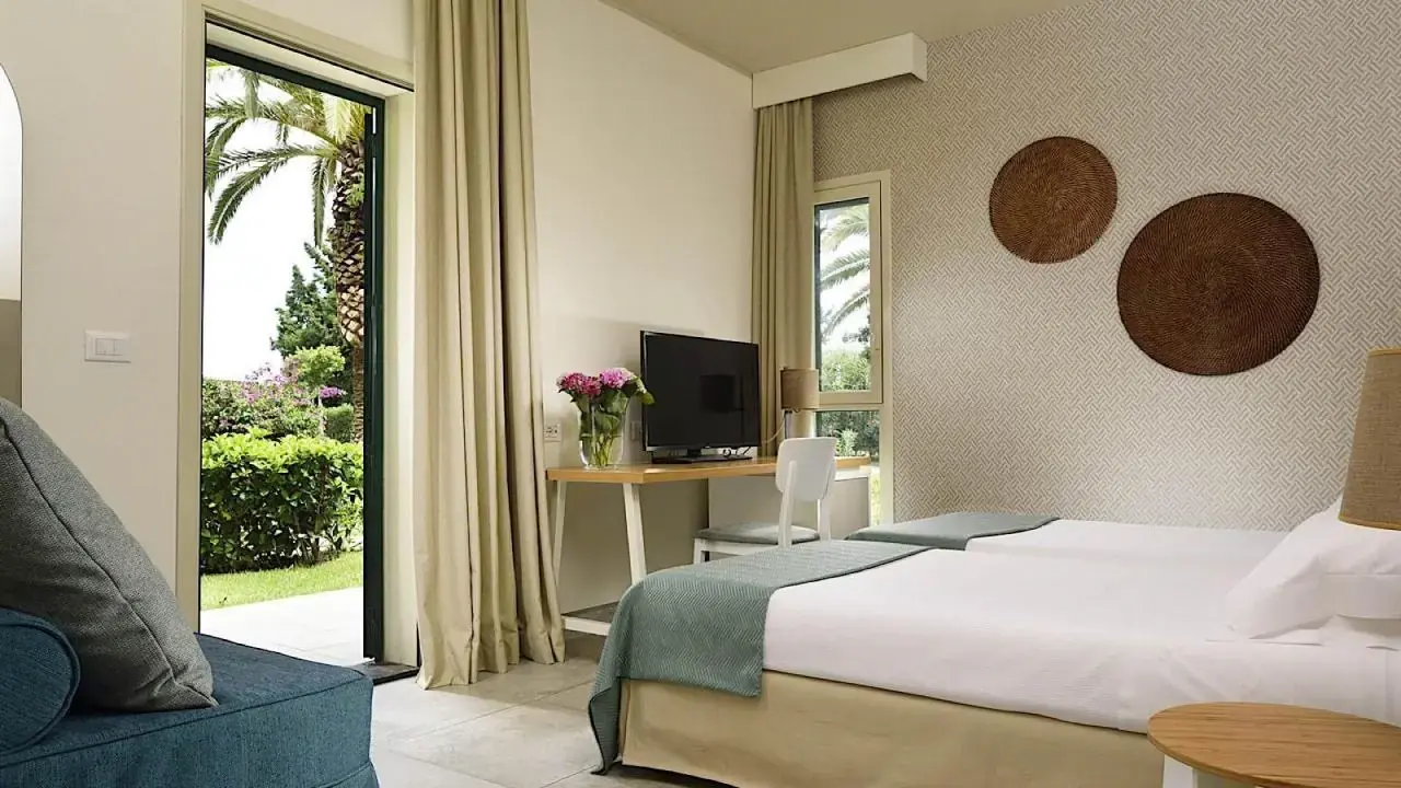 UNAHOTELS Naxos Beach
