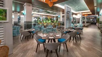 Unique Club at Lopesan Costa Bávaro Resort