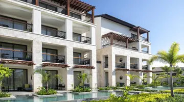 Unique Club at Lopesan Costa Bávaro Resort