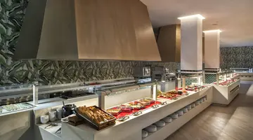 Unique Club at Lopesan Costa Bávaro Resort
