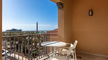 Unique Club at Lopesan Costa Meloneras Resort & Spa
