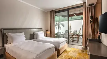 Unique Life Style Hotel