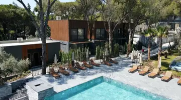 UNIQUE LIFE STYLE HOTEL