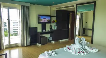 UNIQUE REGENCY HOTEL