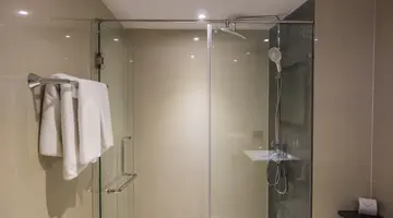 UNIQUE REGENCY HOTEL