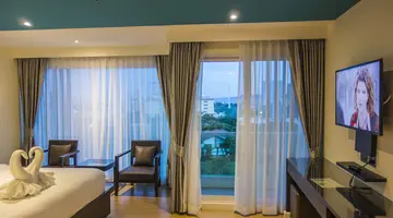UNIQUE REGENCY HOTEL