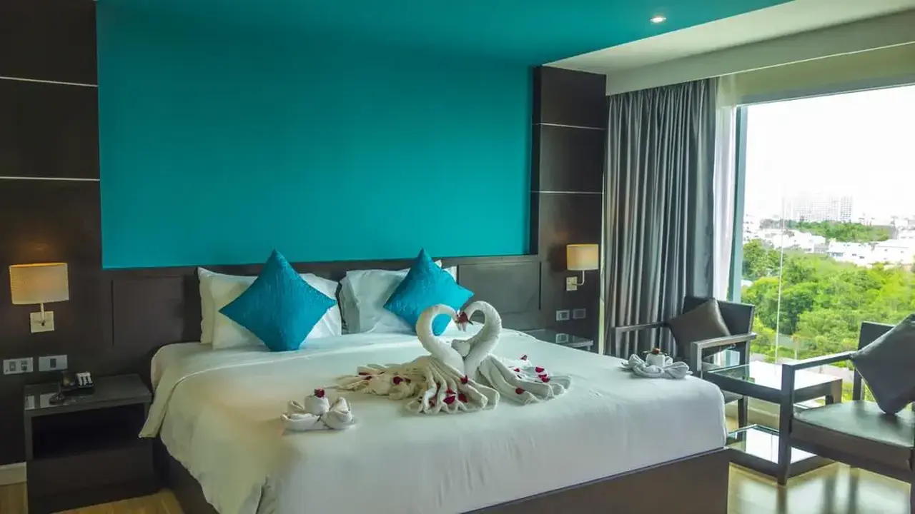 UNIQUE REGENCY HOTEL