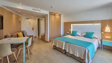 Universal Aparthotel Elisa