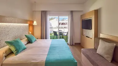 Universal Aparthotel Elisa