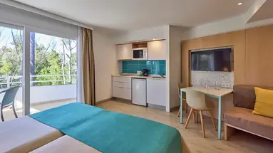Universal Aparthotel Elisa