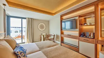 Universal Grand León & Spa