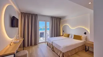 Universal Hotel Bikini
