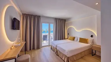 Universal Hotel Bikini