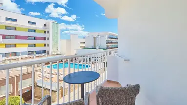 Universal Hotel Bikini
