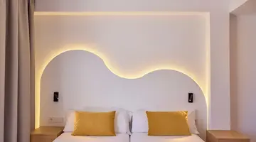 Universal Hotel Bikini