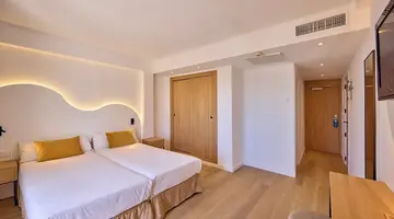 Universal Hotel Bikini