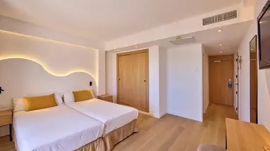 Universal Hotel Bikini
