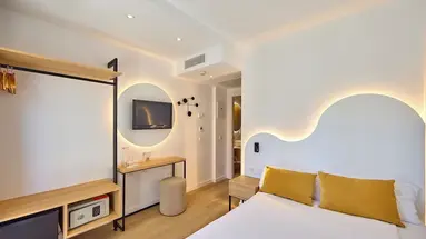 Universal Hotel Bikini
