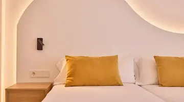 Universal Hotel Bikini
