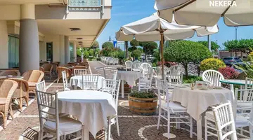 UNIVERSAL HOTEL (CERVIA)