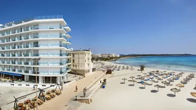 Universal Hotel Perla