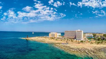 Universal Hotel Romantica