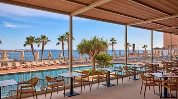 Universal Hotel Romantica